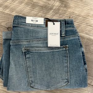 NWT Judy Blue boyfriend mid rise sz 15/32
